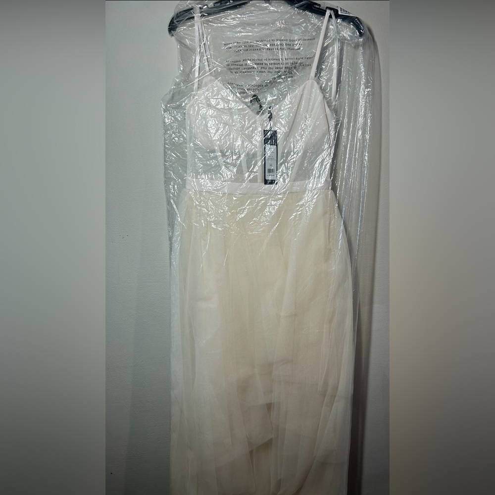 BCBGMAXAZRIA Tulle Gown Size 6 Color Gardenia - Picture 10 of 10